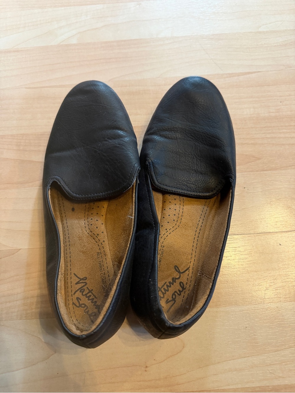 Natural Soul women’s Black Slip-On Shoes